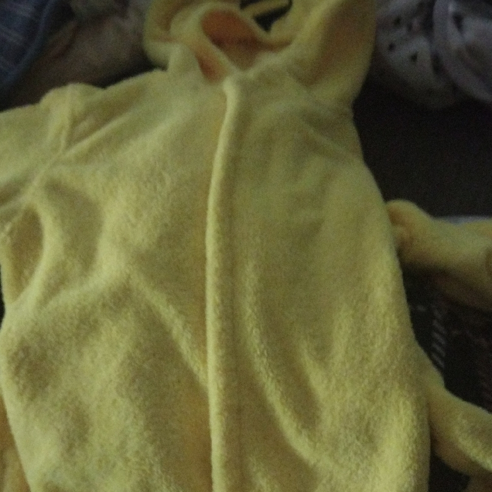 🐝 Yellow Bee Hooded Baby Robe | 6-9 Months | Cozy, Adorable & New!